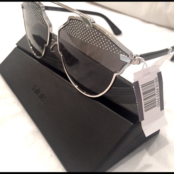 Christian Dior Studded π - Picture 3 of 15